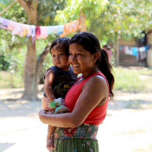 Cultivando sueños: la historia de Asopombaaq
